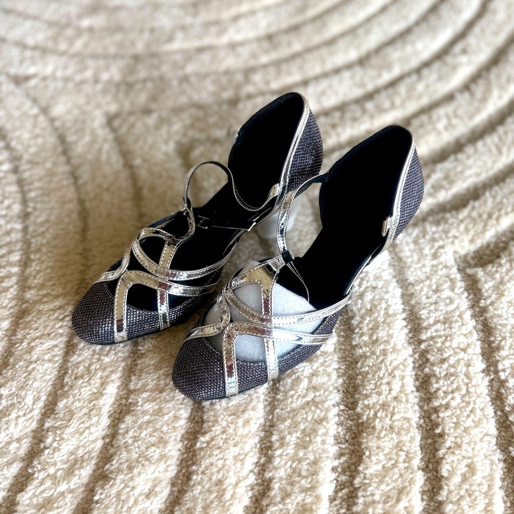 TDA dance shoes 318